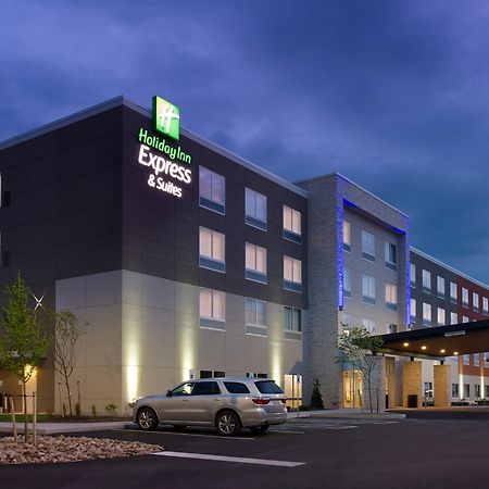 Holiday Inn Express & Suites By Ihg Altoona By Ihg Екстер'єр фото