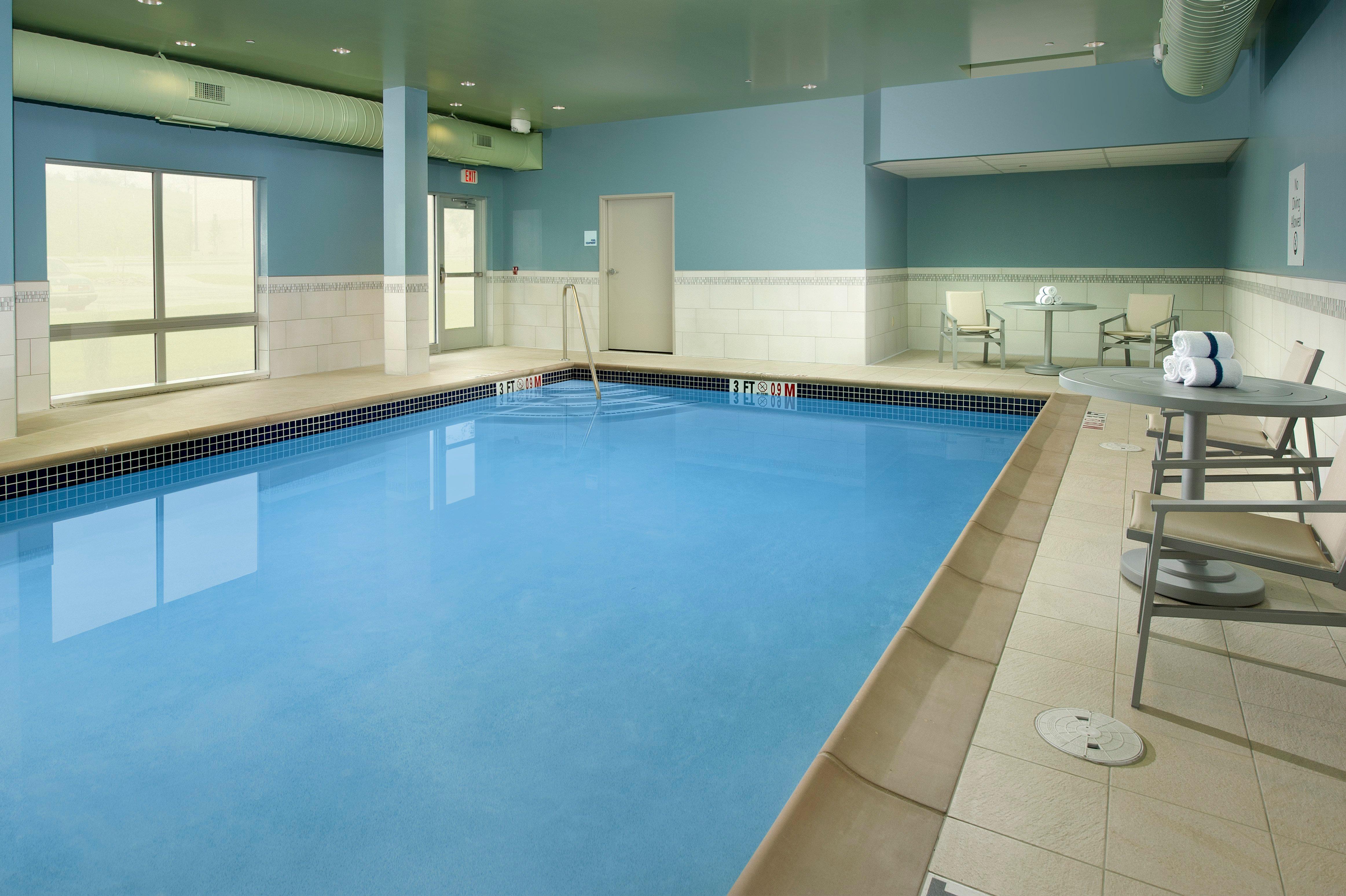 Holiday Inn Express & Suites By Ihg Altoona By Ihg Екстер'єр фото