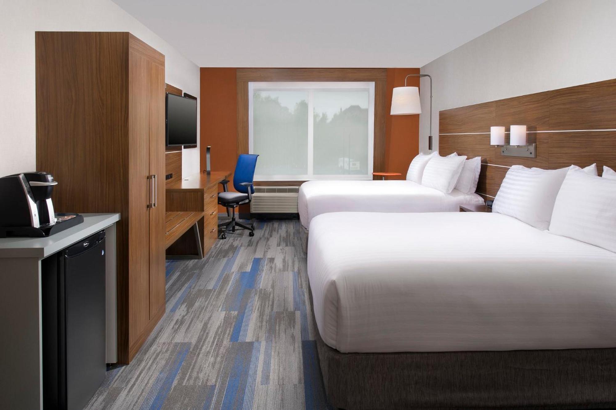 Holiday Inn Express & Suites By Ihg Altoona By Ihg Екстер'єр фото